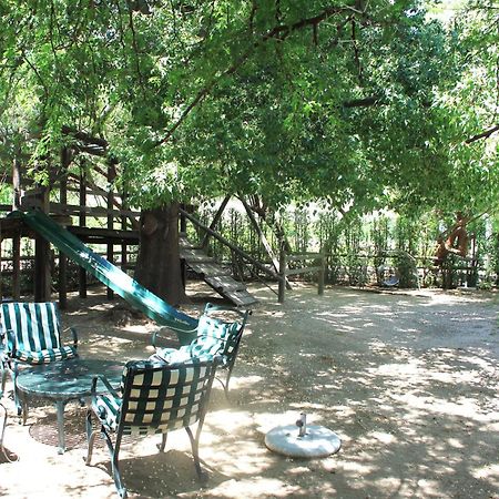 The Barn On 62 - Cottages مونتاغو المظهر الخارجي الصورة