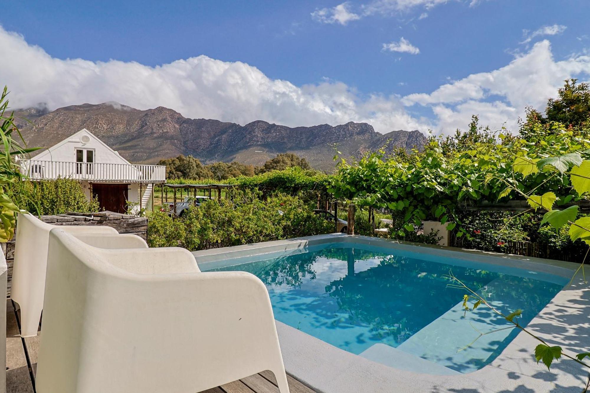 The Barn On 62 - Cottages مونتاغو المظهر الخارجي الصورة